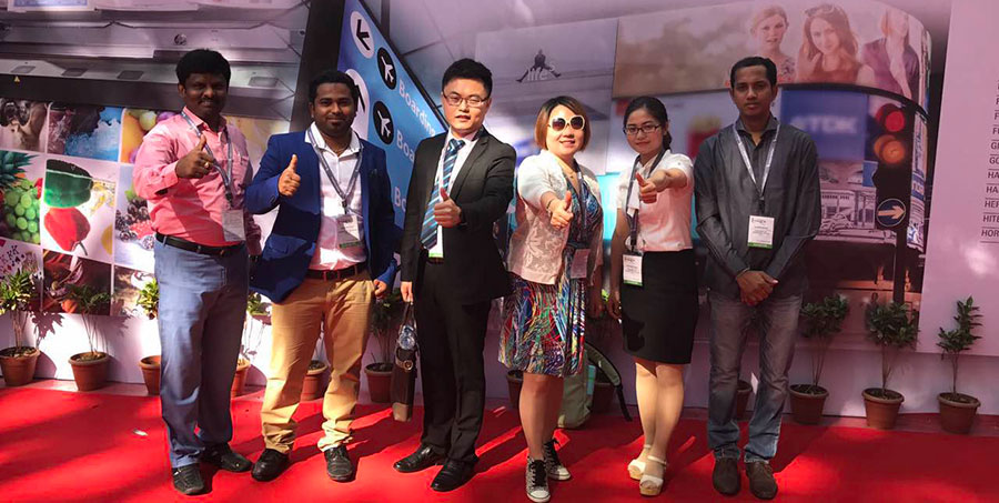 钱柜QG777家人在印度的展览会