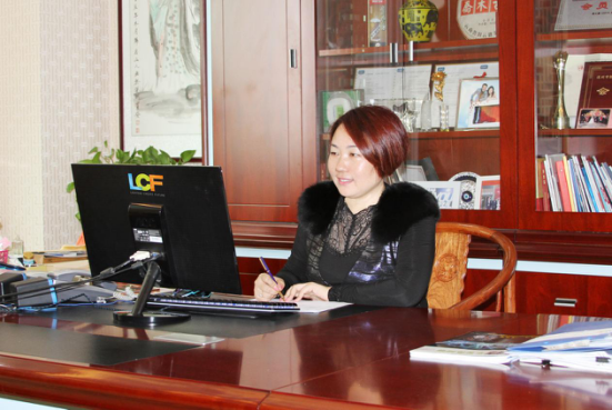 钱柜QG777创始人龙平芳女士