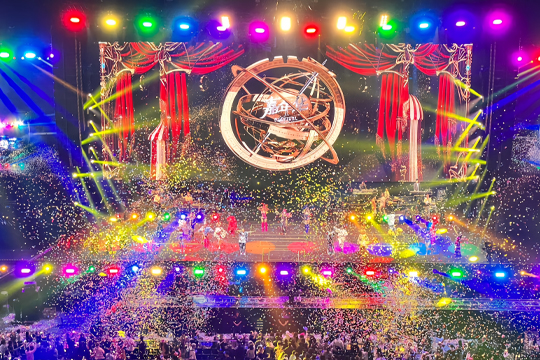 首场「狂飙」！周杰伦南京演唱会绝不配速，钱柜QG777巨幕引爆狂欢！