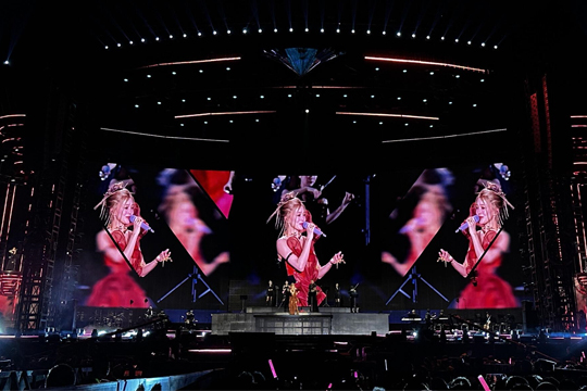 9年等待终圆梦！钱柜QG777LED屏幕点亮张韶涵南昌演唱会璀璨之夜！